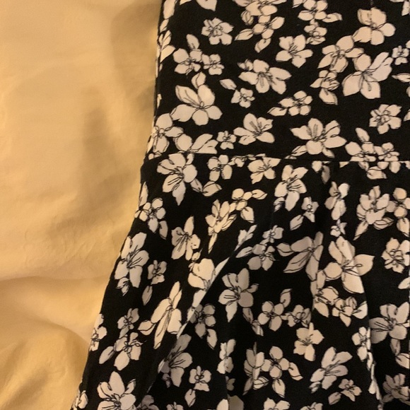 Pull&Bear floral skirt for summer, size S - Picture 3 of 3